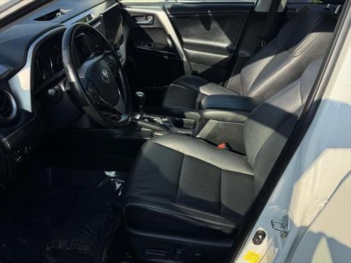 2017 Toyota RAV4 Hybrid Limited