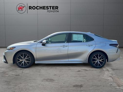 Celestial Silver Metallic 2023 Toyota Camry SE