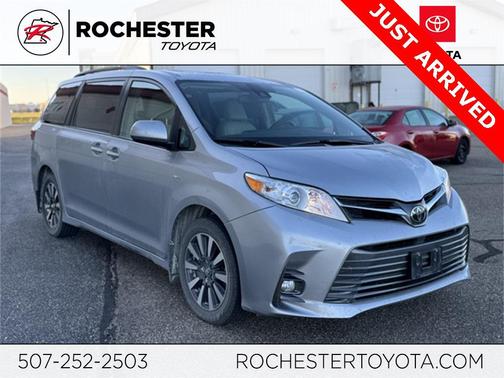 2018 Toyota Sienna XLE
