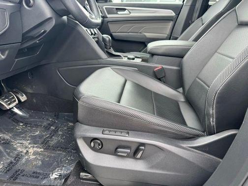 2022 Volkswagen Atlas Cross Sport 2.0T SEL