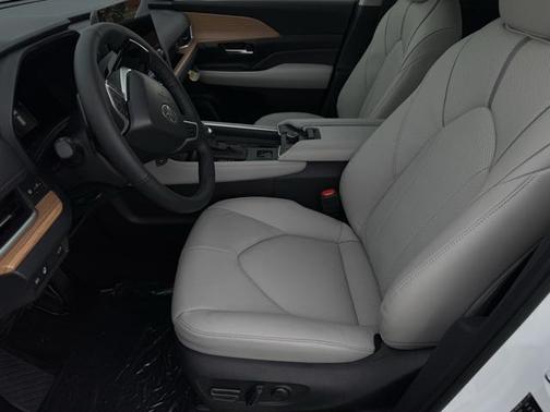 2025 Toyota Grand Highlander Platinum