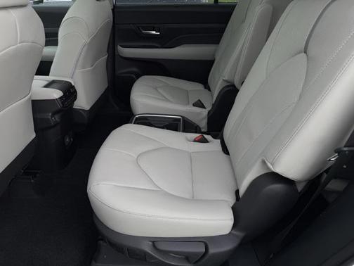 2025 Toyota Grand Highlander Platinum