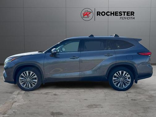 Magnetic Gray Metallic 2020 Toyota Highlander Platinum