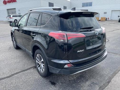 2018 Toyota RAV4 Hybrid XLE
