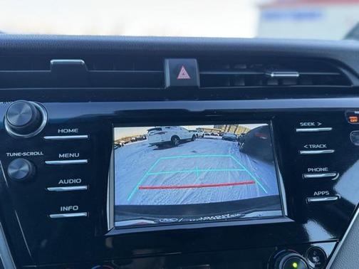 2018 Toyota Camry Hybrid LE