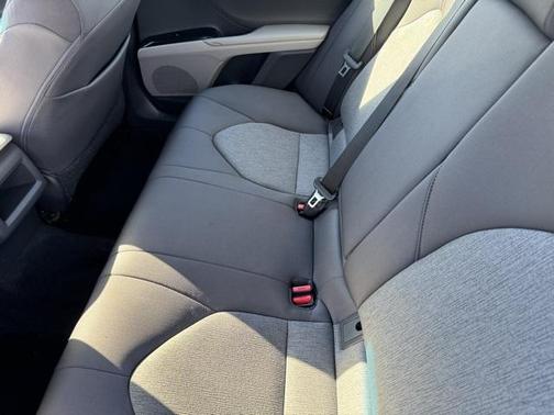 2018 Toyota Camry Hybrid LE