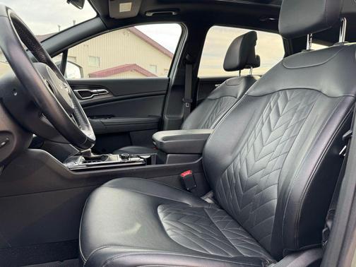 Jungle Green 2023 Kia Sportage X-Line