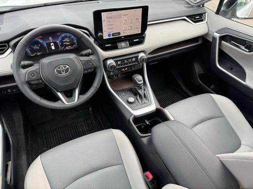 Wind Chill Pearl 2024 Toyota RAV4 Hybrid Limited