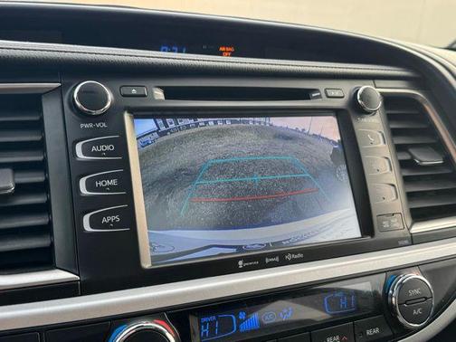 Blizzard Pearl 2019 Toyota Highlander XLE