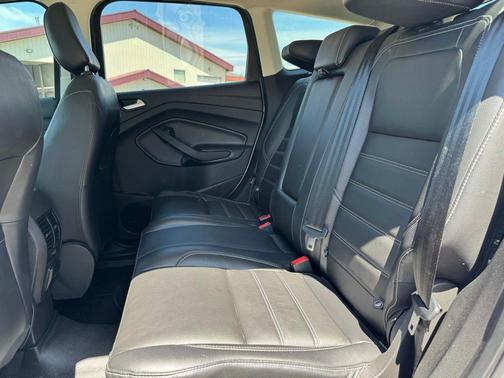 White Platinum Metallic Tri-Coat 2018 Ford Escape Titanium