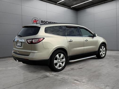 Champagne Silver Metallic 2016 Chevrolet Traverse 1LT