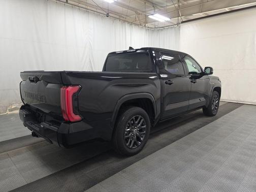 2023 Toyota Tundra Hybrid Platinum