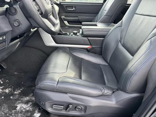 2023 Toyota Tundra Hybrid Platinum