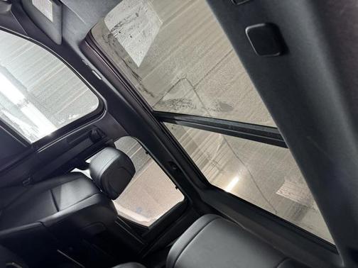 2023 Toyota Tundra Hybrid Platinum