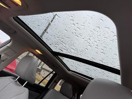 Magnetic Gray Metallic 2024 Toyota Highlander Platinum
