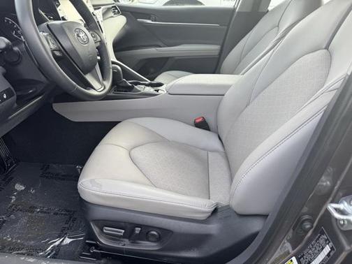 2024 Toyota Camry Hybrid SE