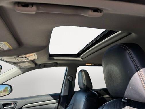 Ooh La La Rouge Mica 2018 Toyota Highlander Limited