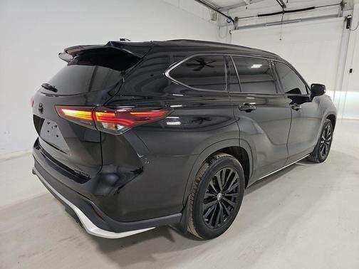 2024 Toyota Highlander XSE