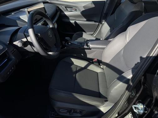 2025 Toyota Prius L