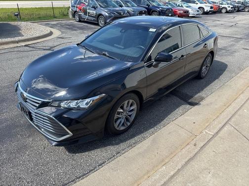 2019 Toyota Avalon XLE