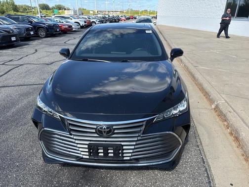 2019 Toyota Avalon XLE
