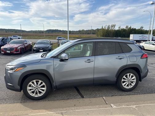 2022 Toyota Corolla Cross LE