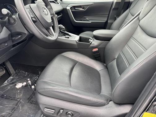 2023 Toyota RAV4 Hybrid XLE Premium