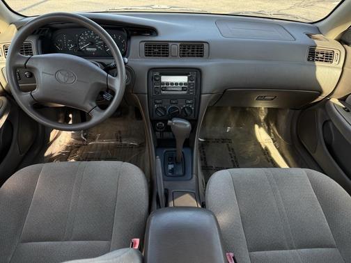 2001 Toyota Camry LE