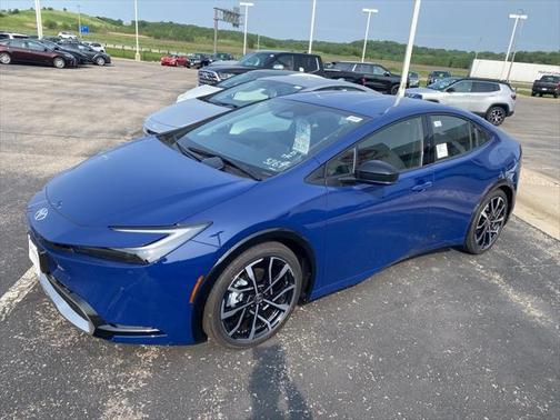 2025 Toyota Prius L