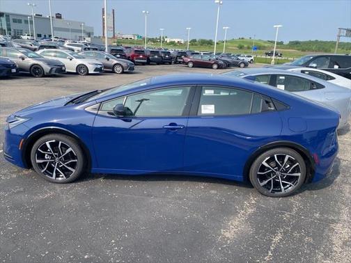 2025 Toyota Prius L