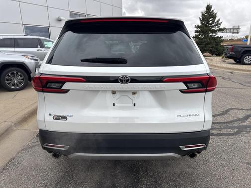 2024 Toyota Grand Highlander Platinum