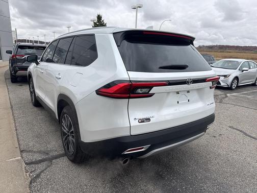 2024 Toyota Grand Highlander Platinum