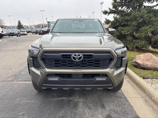 2024 Toyota Tacoma TRD Off-Road