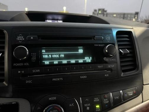 2013 Toyota Sienna XLE