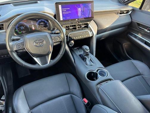 Coastal Gray Metallic 2023 Toyota Venza Limited