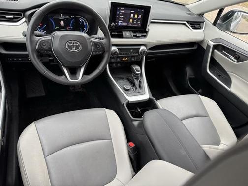 2023 Toyota RAV4 Hybrid XLE Premium
