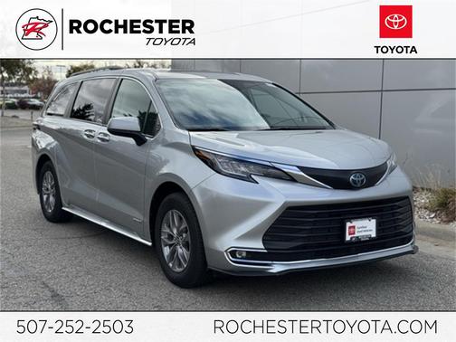 2021 Toyota Sienna XLE 7 Passenger