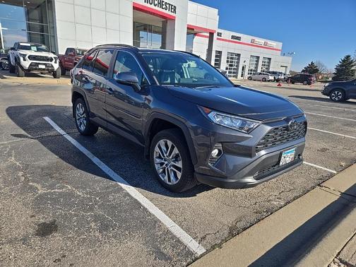 2020 Toyota RAV4 XLE Premium