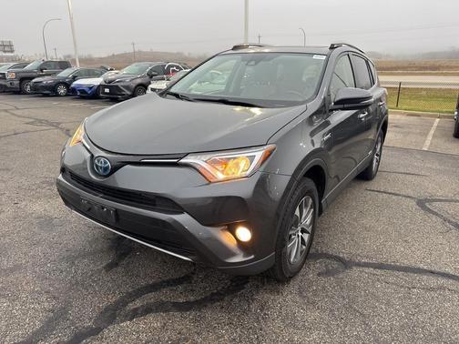 2017 Toyota RAV4 Hybrid XLE