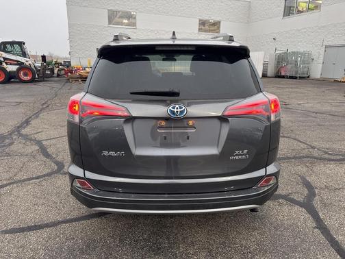 2017 Toyota RAV4 Hybrid XLE