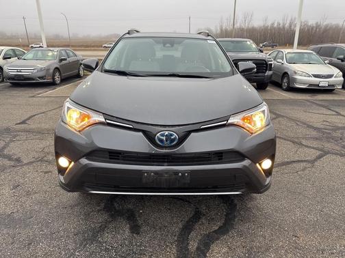 2017 Toyota RAV4 Hybrid XLE