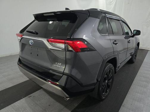 2023 Toyota RAV4 Hybrid SE