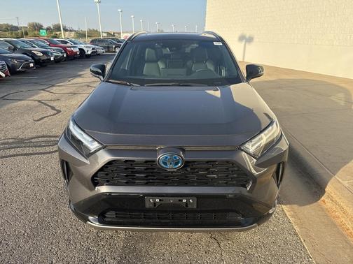 2023 Toyota RAV4 Hybrid SE
