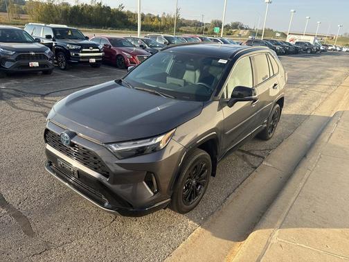 2023 Toyota RAV4 Hybrid SE