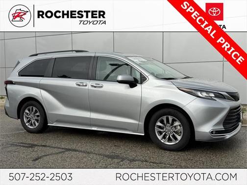 2023 Toyota Sienna XLE 8 Passenger