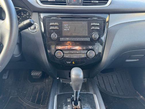 Brilliant Silver 2015 Nissan Rogue SV