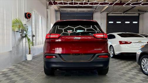 2017 Jeep Cherokee Sport