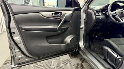 2017 Nissan Rogue Sport S