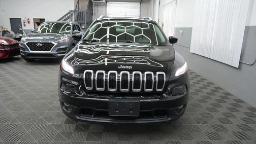 2017 Jeep Cherokee Sport