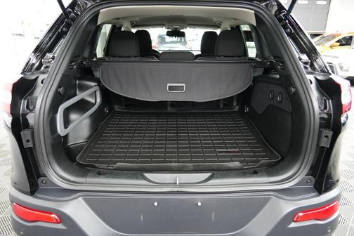 2017 Jeep Cherokee Sport